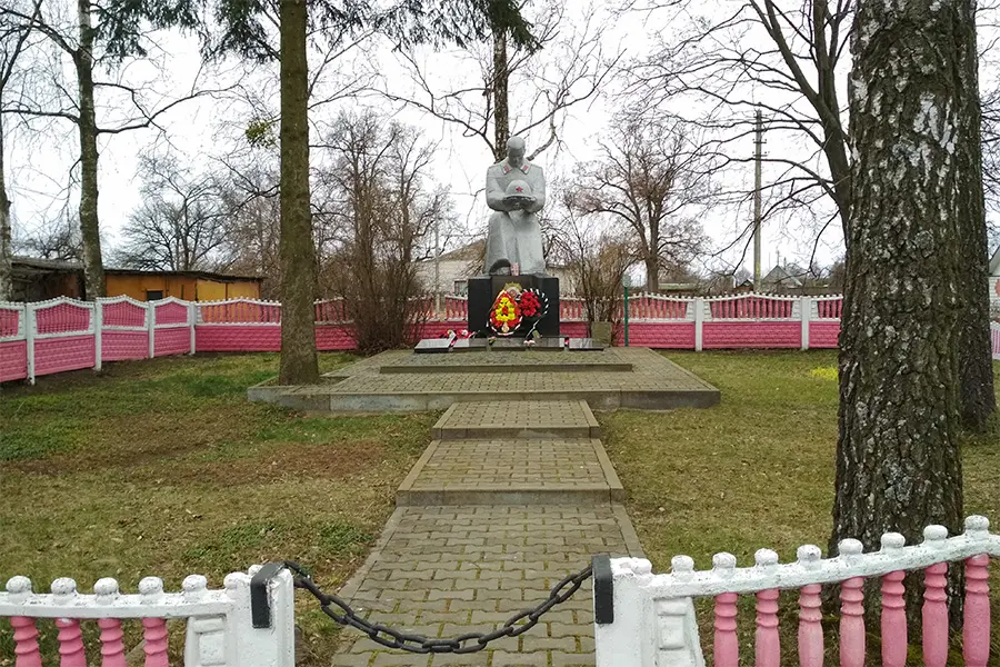 Братская могила д. Якимова Слобода